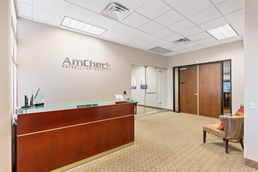 More Photos Of 375 N Stephanie St, Henderson Office For Lease