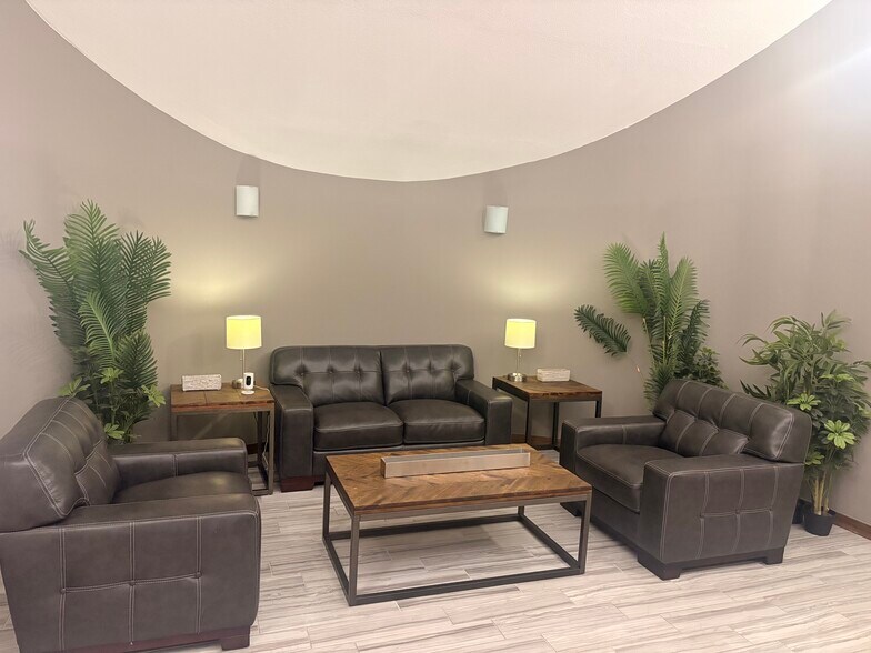 More Photos Of 18935 N I-45, Spring Loft Creative Space For Lease
