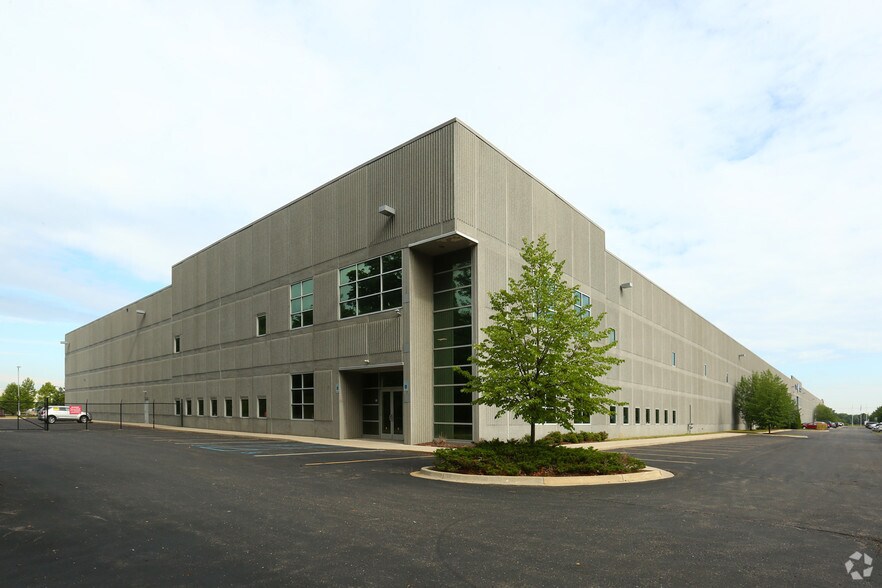 More Photos Of 27501 Hildebrandt Rd, Romulus Distribution For Lease