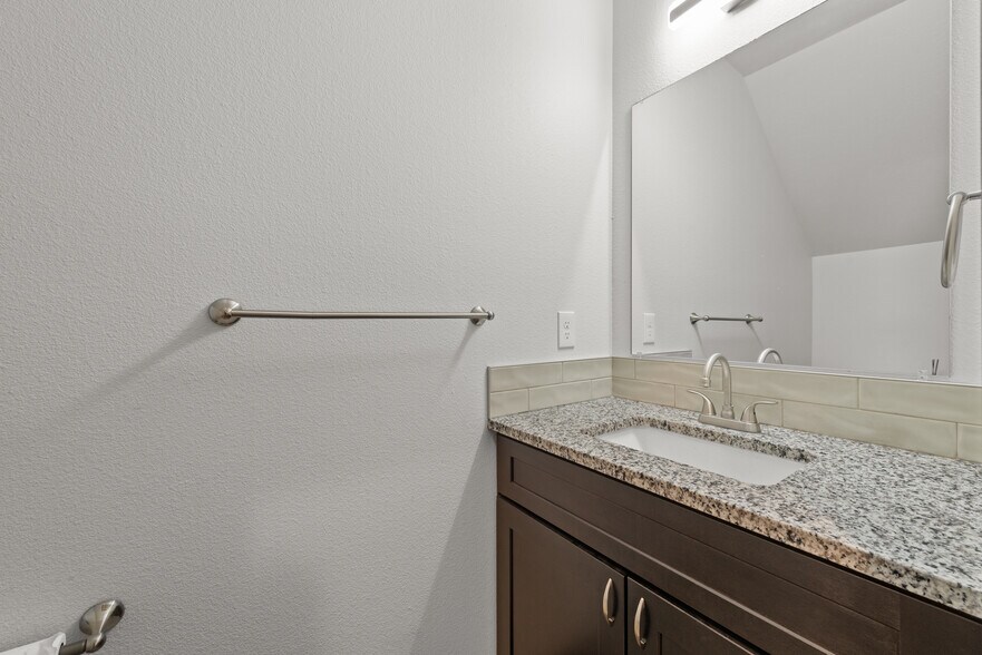 More Photos Of 419 E E St, Deer Park Multifamily For Sale