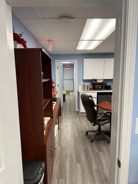 More Photos Of 7306 Central Park Ave, Skokie Industrial For Sale