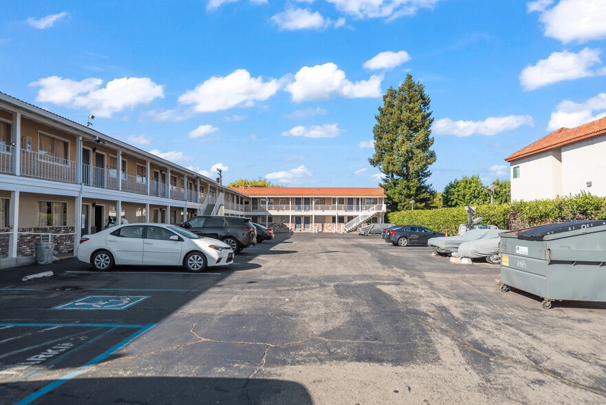 More Photos Of 2465 El Camino Real, Santa Clara Hotel For Sale