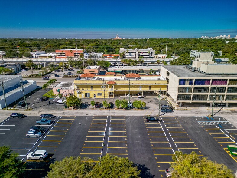 More Photos Of 430 S Dixie Hwy, Miami Office For Lease