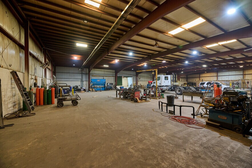 More Photos Of 7464 Sharon Mercer Rd, Mercer General Retail For Sale