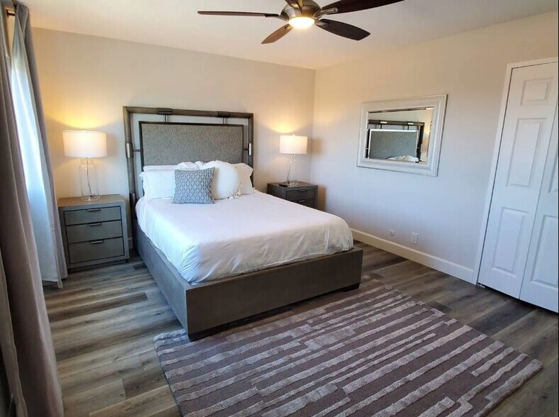 More Photos Of 1558 Ebers St, San Diego Apartments For Sale