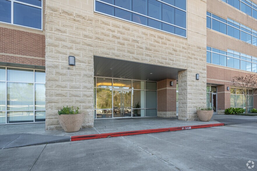 More Photos Of 4526 Research Forest Dr, The Woodlands Office For Lease