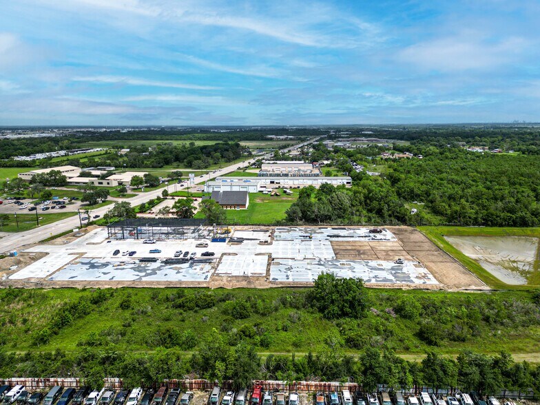 More Photos Of 5279 N Main St, Baytown Unknown For Lease