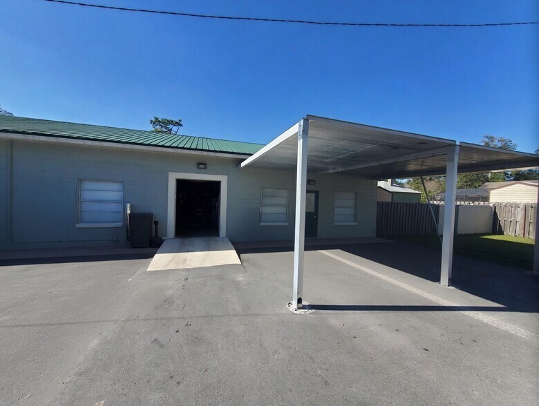 More Photos Of 311 W Lutz Lake Fern Rd, Lutz Flex For Sale