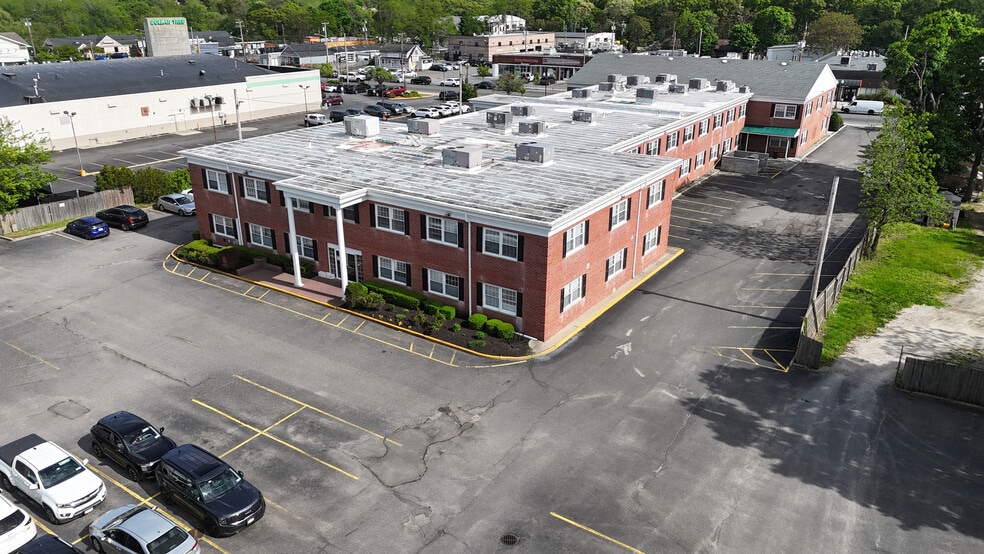 More Photos Of 475 E Main St, Patchogue Medical For Sale