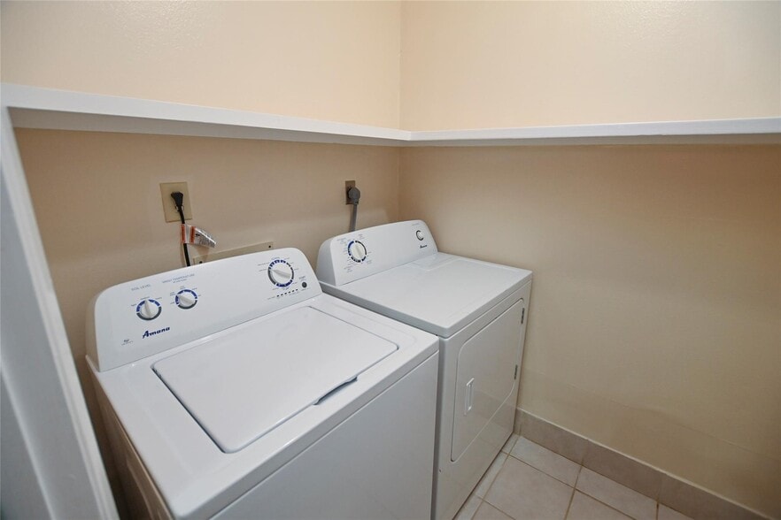 More Photos Of 2626 Holly Hall St, Houston Apartments For Sale
