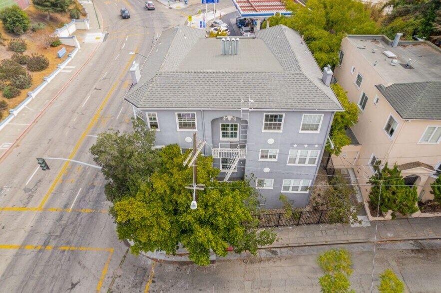 More Photos Of 1000 E 33rd St, Oakland Apartments For Sale