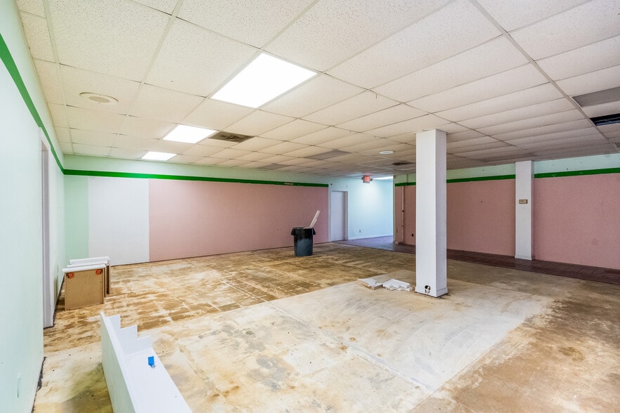 More Photos Of 1615 14th Ave, Vero Beach Medical For Sale