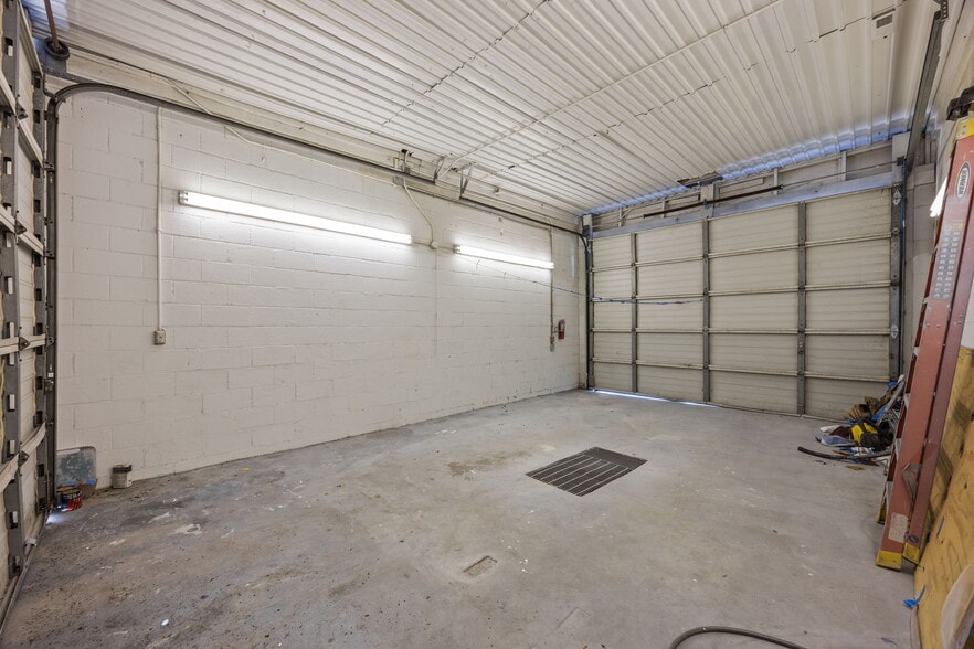 More Photos Of 508 E Main St, Havelock Carwash For Sale