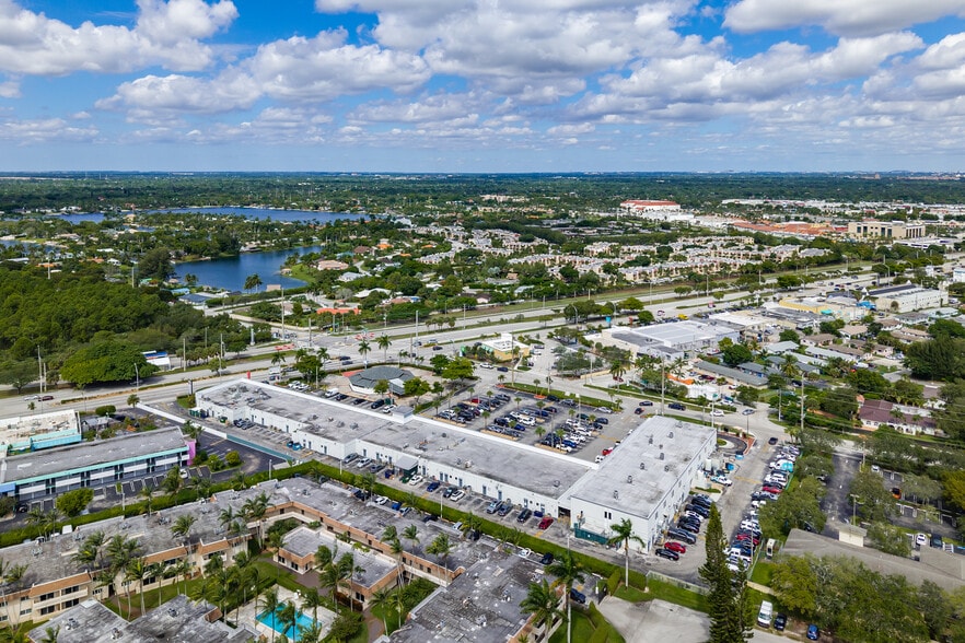 More Photos Of 14401-14415 S Dixie Hwy, Kendall Unknown For Lease