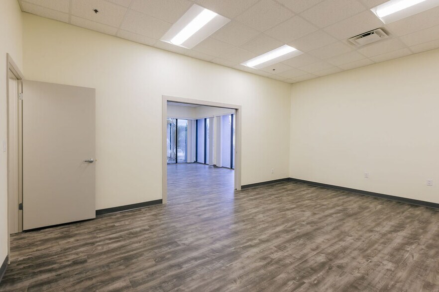 More Photos Of 2875 NW 77th Ave, Miami Warehouse For Lease
