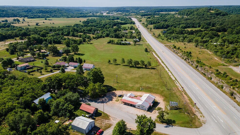 More Photos Of 48 Little Missouri Rd, Jane Restaurant For Sale