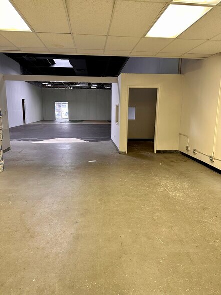 More Photos Of 780 S Beretania St, Honolulu Storefront For Lease