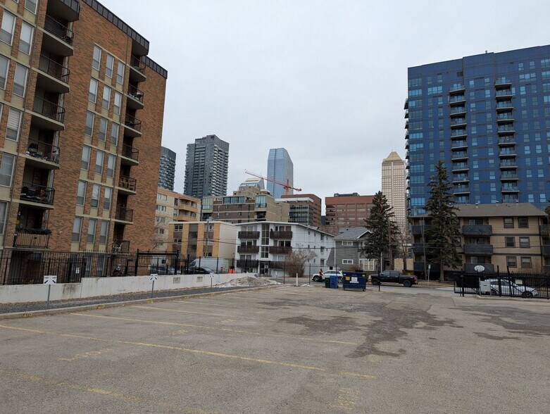 More Photos Of 1403-1411 2nd St SW, Calgary Office For Sale