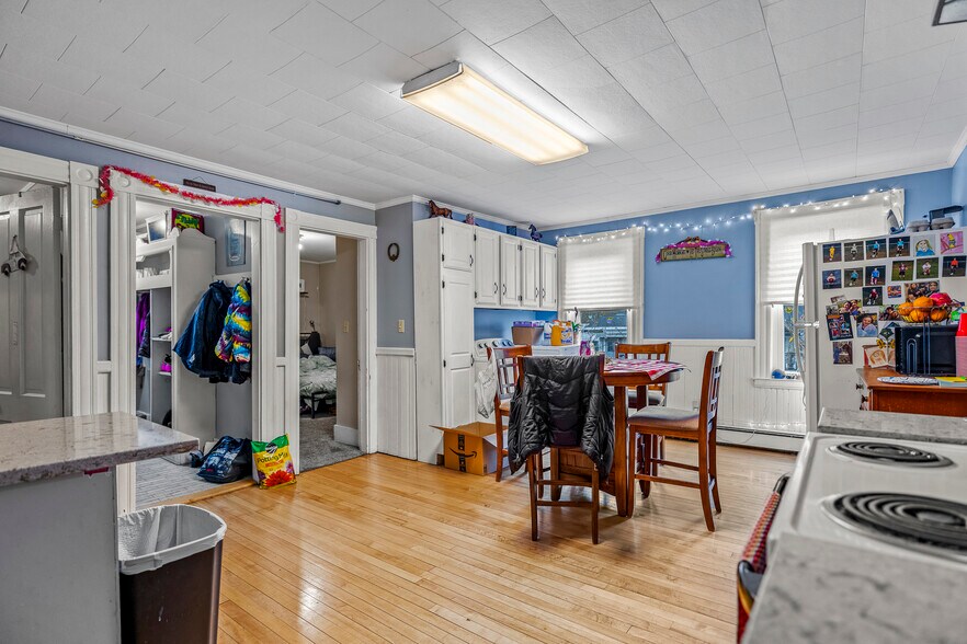 More Photos Of 455 Main St, South Berwick Apartments For Sale