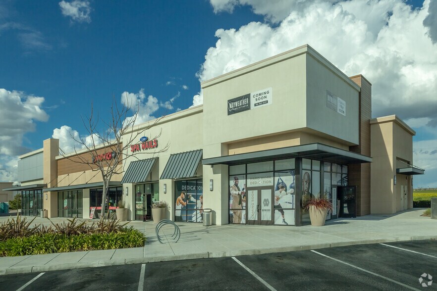 More Photos Of Interstate 5 & Beach Lake Rd, Sacramento Unknown For Lease