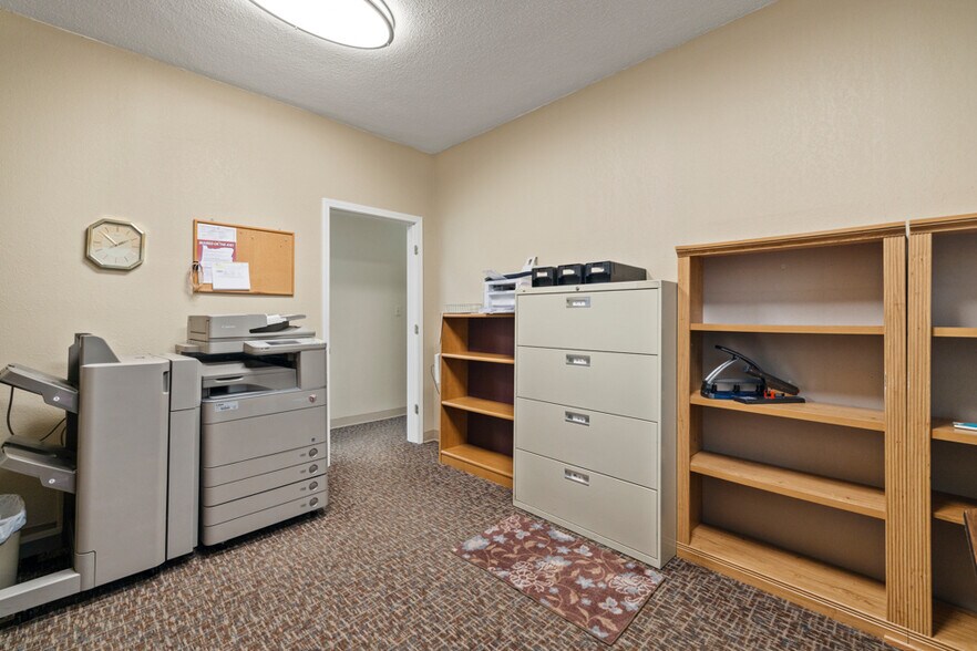 More Photos Of 514 Walnut Ave, Klamath Falls Office Residential For Sale