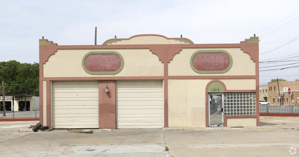 More Photos Of 3115 E Belknap St, Fort Worth Freestanding For Lease