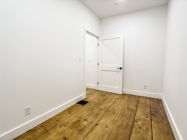 More Photos Of 132 E Genesee St, Syracuse Apartments For Lease