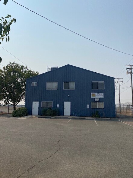 More Photos Of 9300 Tokay Ln, Sacramento Industrial For Sale