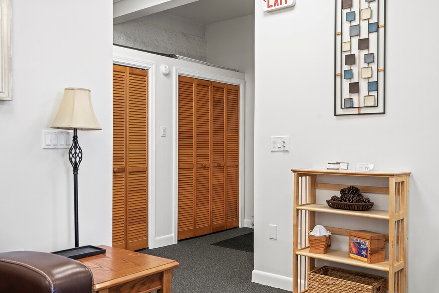 More Photos Of 395 Sabattus St, Lewiston General Retail For Sale