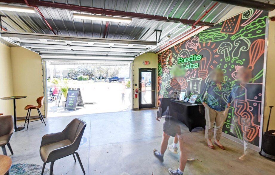 More Photos Of 515 S 22nd St, Saint Petersburg General Retail For Lease