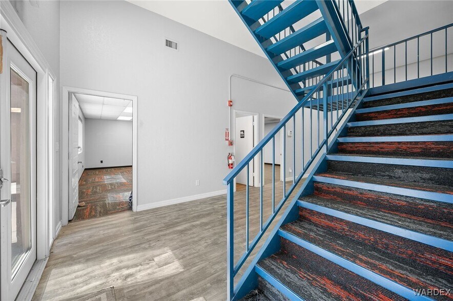 More Photos Of 1055 Empire Dr, Lake Havasu City Distribution For Lease