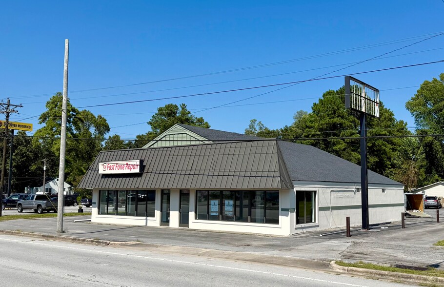 More Photos Of 505 Main st, Havelock Office For Lease