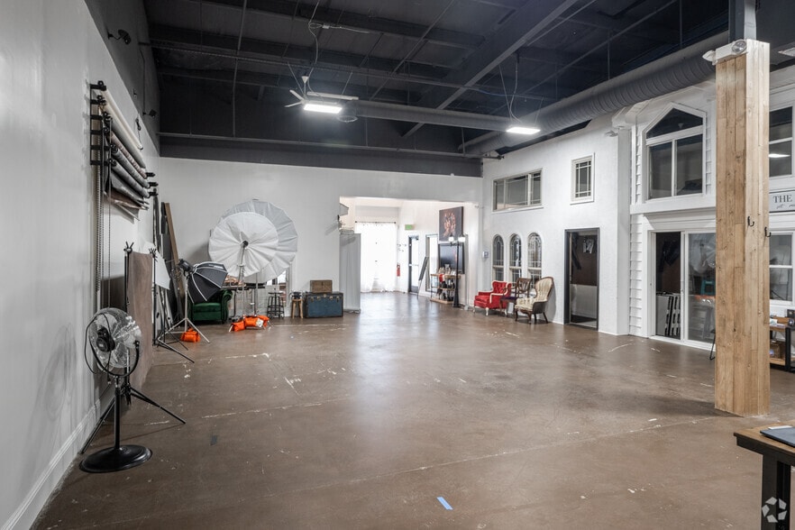 More Photos Of 750 Garden Of The Gods Rd, Colorado Springs Storefront For Lease