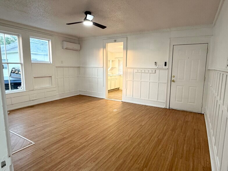 More Photos Of 324 N Orange St, New Smyrna Beach Multifamily For Sale