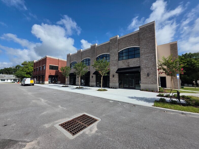 More Photos Of 425 S Woodland Blvd, Deland Office For Lease