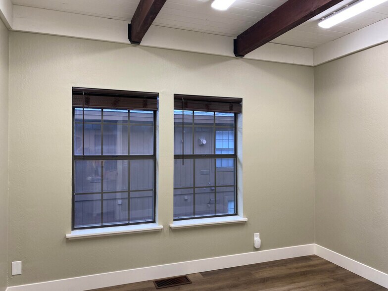 More Photos Of 924 Incline Way, Incline Village Office For Lease