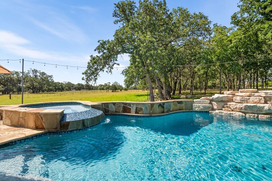 More Photos Of 5+ Old Fredericksburg Rd, Boerne Land For Sale