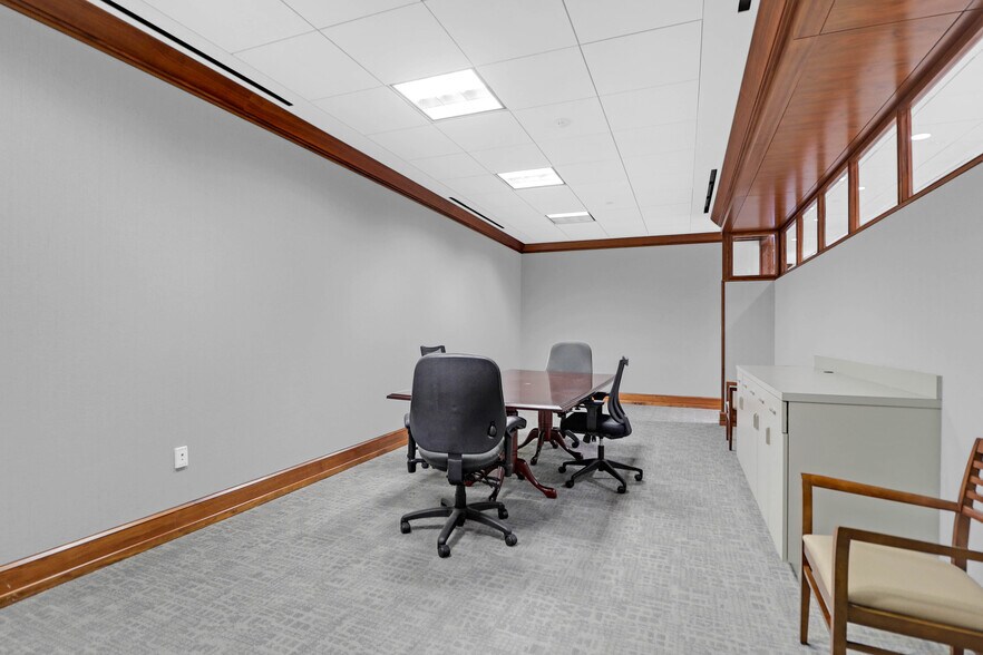 More Photos Of 40 Calhoun St, Charleston Office For Lease