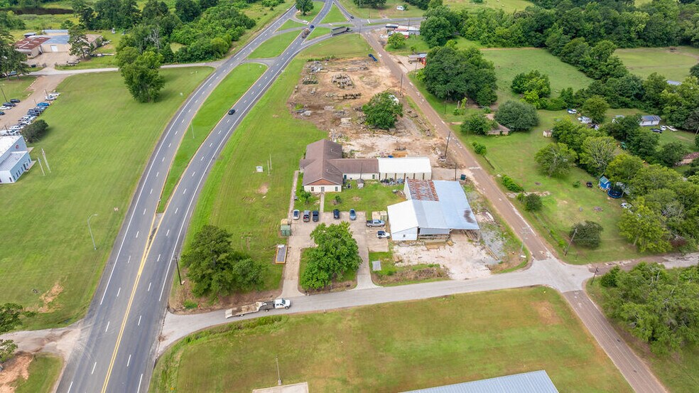 More Photos Of 189 N 1st St, Timpson Warehouse For Sale