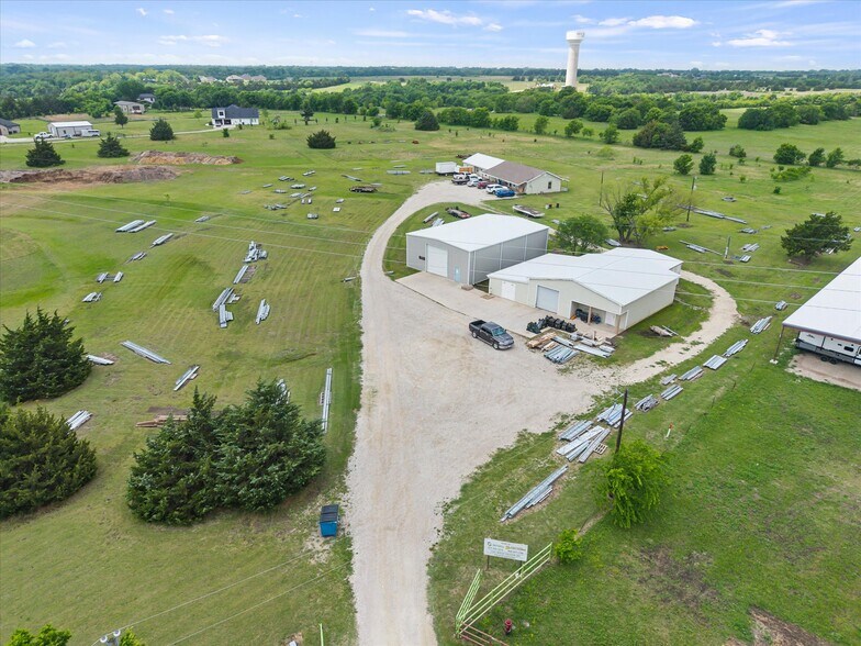 More Photos Of 1101 Willy Vester Rd, Van Alstyne Warehouse For Sale