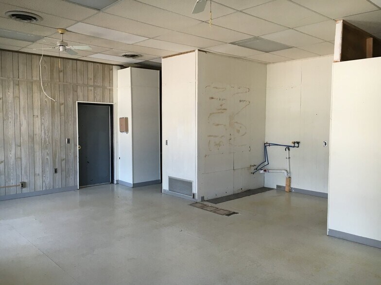 More Photos Of 615-643 E Saginaw Hwy, Grand Ledge Unknown For Lease