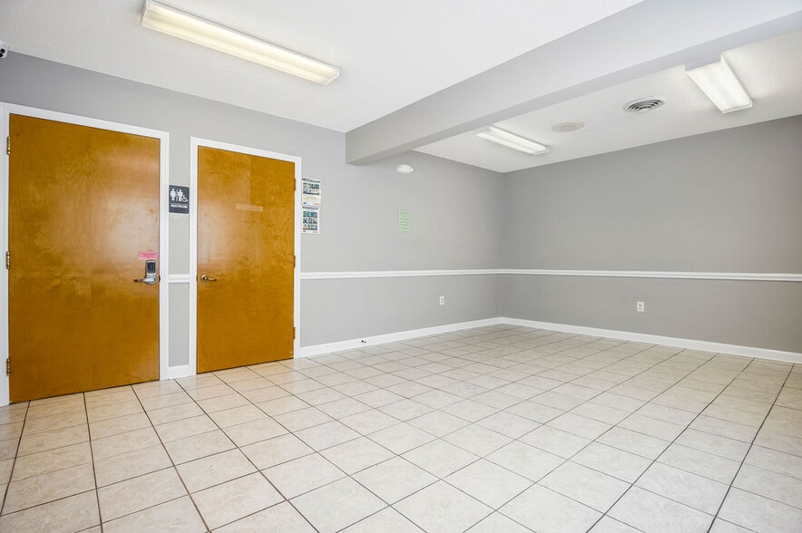 More Photos Of 217-219 Station St, Jacksonville Medical For Sale