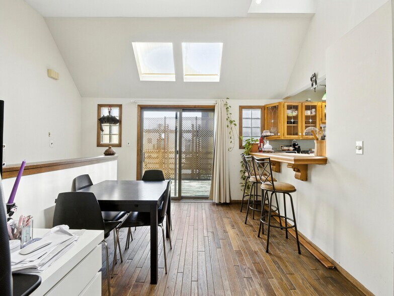 More Photos Of 6-8 Thorne St, Jersey City General Retail For Sale