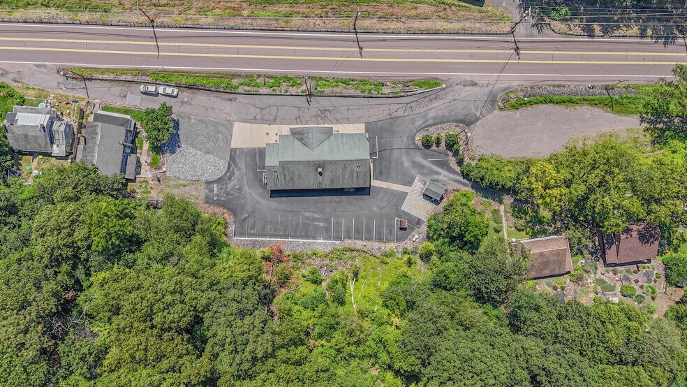 More Photos Of 1477 W Main St, Plymouth Bar For Sale