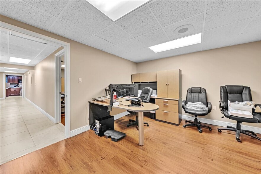 More Photos Of 6187 NW 167th St, Miami Lakes Office For Sale