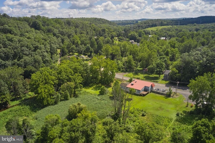 More Photos Of 9755 Easton Rd, Kintnersville Restaurant For Sale