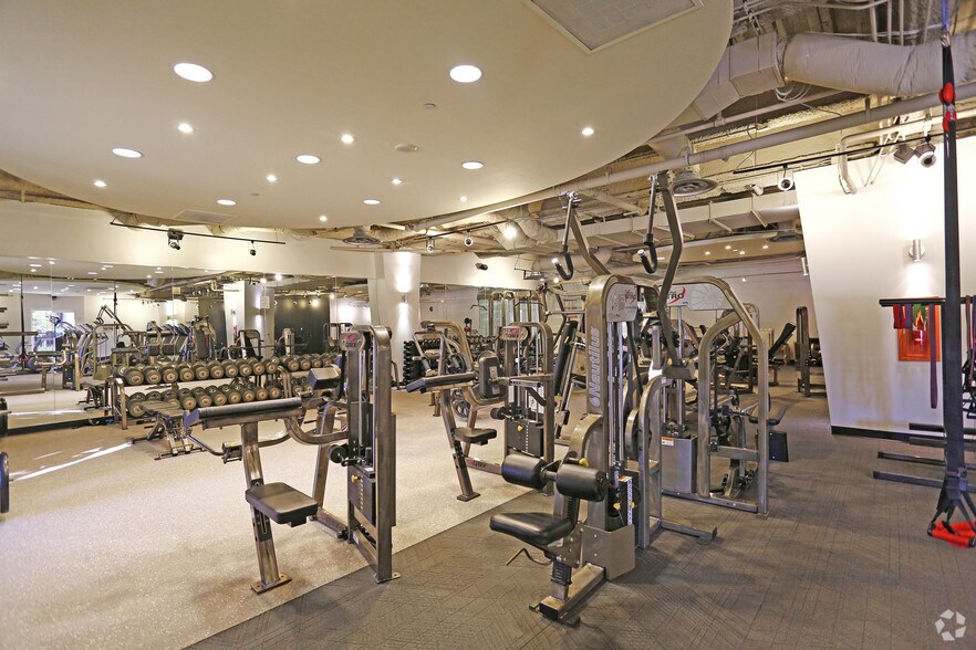 More Photos Of 5215 N O Connor Blvd, Irving Office For Lease