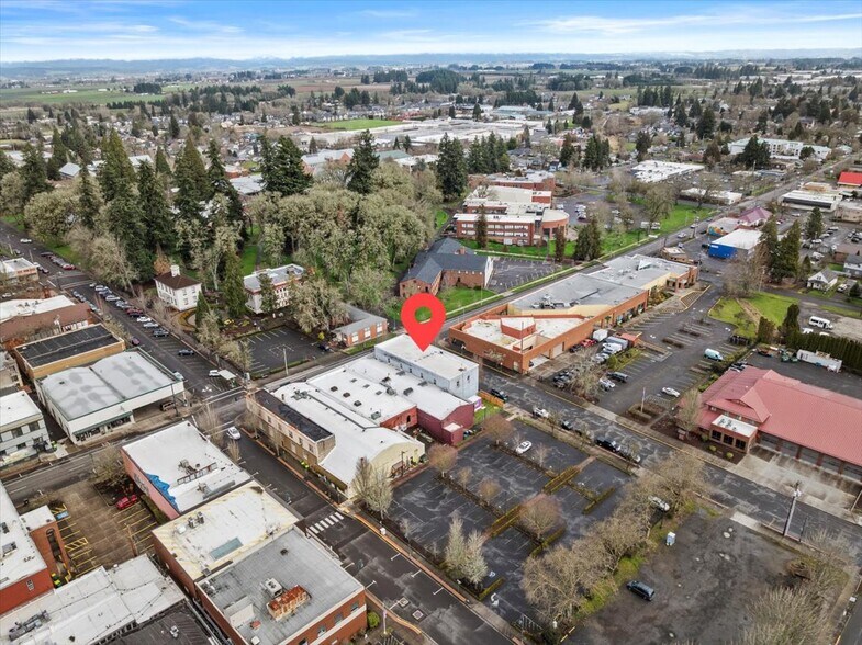 More Photos Of 2038 Pacific Ave, Forest Grove Storefront Retail Office For Sale