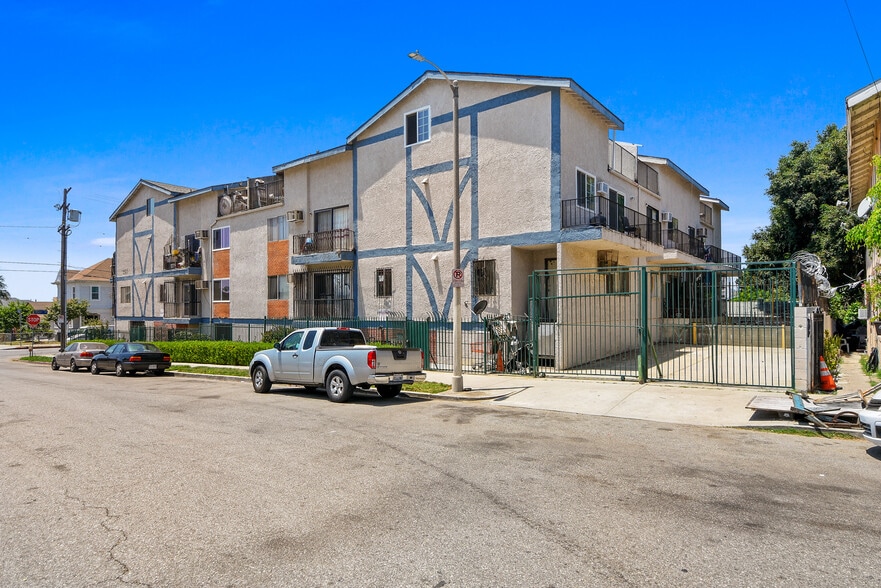 More Photos Of 2505 Hancock St, Los Angeles Apartments For Sale