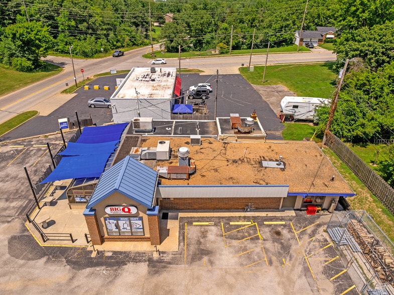 More Photos Of 2117 S 34th St, Kansas City Restaurant For Sale